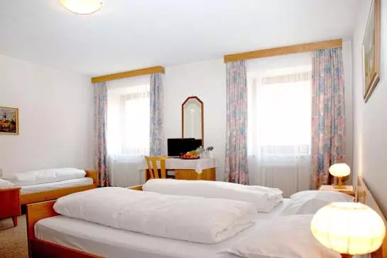 Пансион Gasthof Zum Weissen Rössl