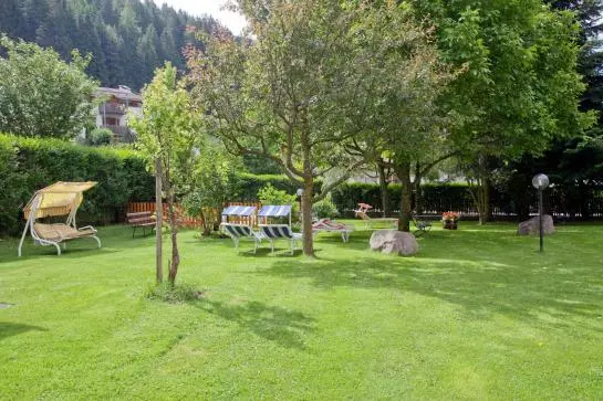 Пансион Gasthof Zum Weissen Rössl