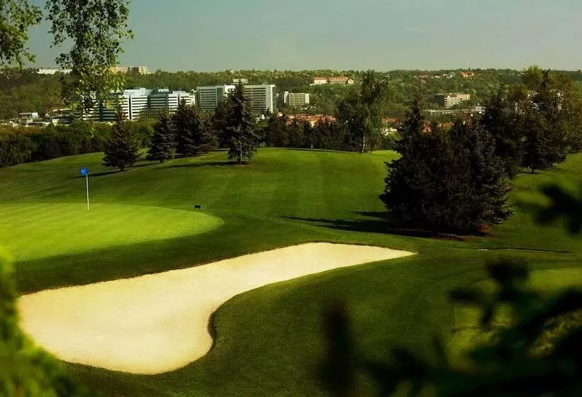 هتل Golf Prague