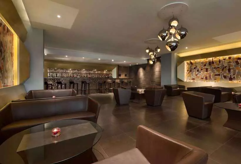 هتل Howard Johnson By Wyndham, Hebbal, Bengaluru