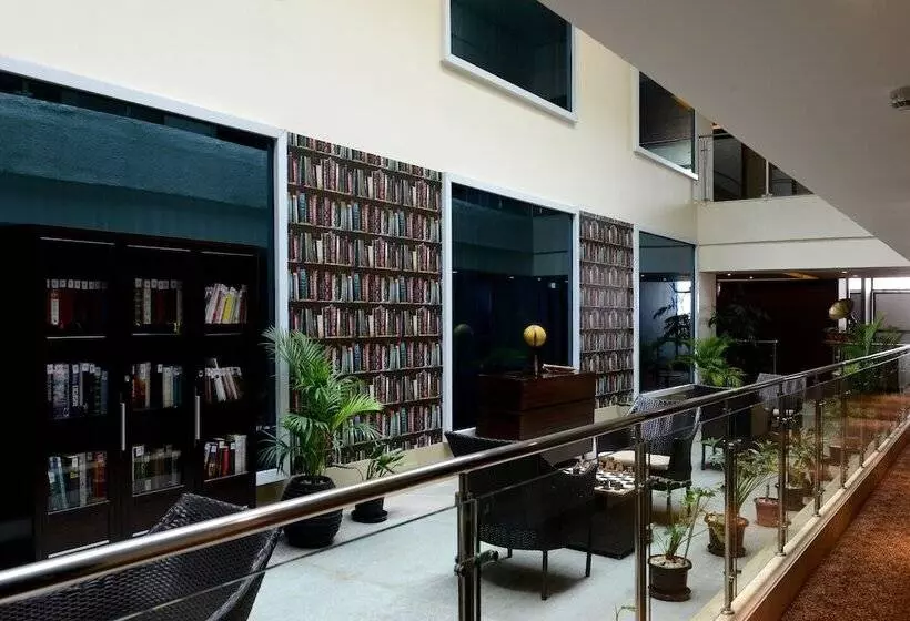 هتل Howard Johnson By Wyndham, Hebbal, Bengaluru