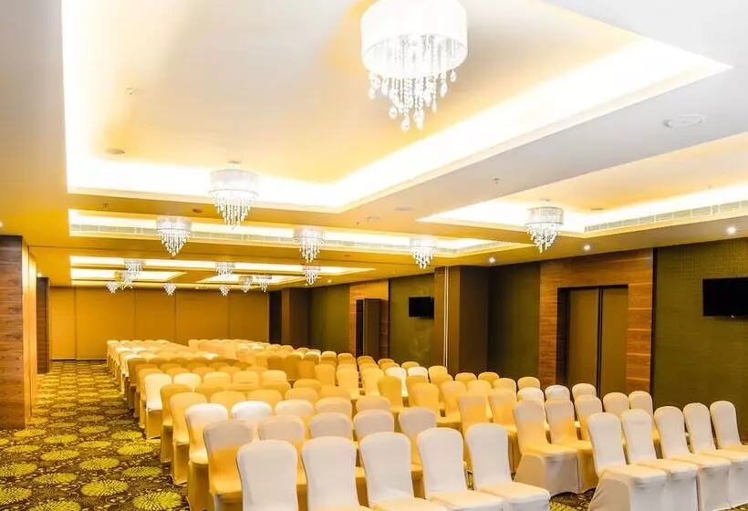 هتل Howard Johnson By Wyndham, Hebbal, Bengaluru