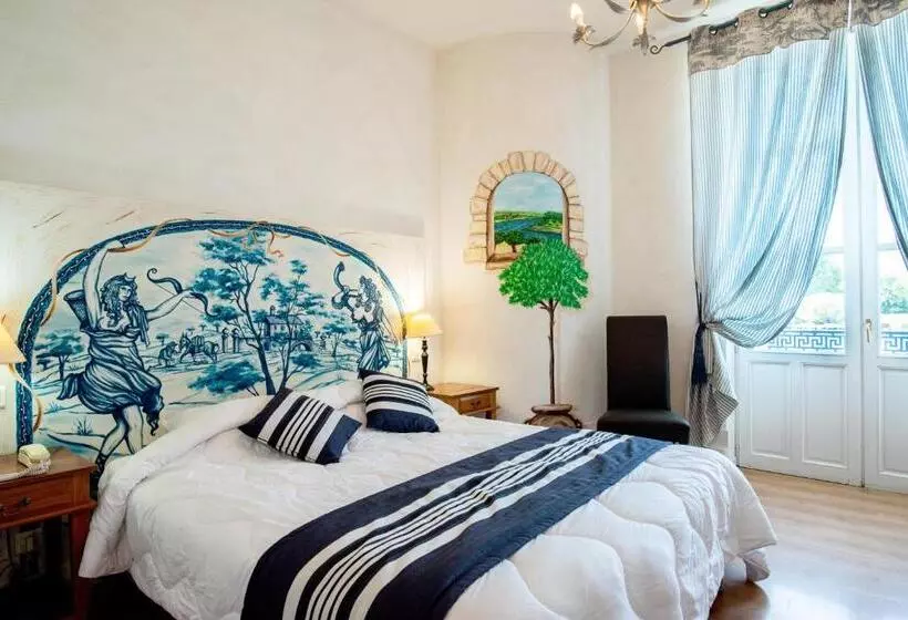 هتل Logis Hôtel De La Tour