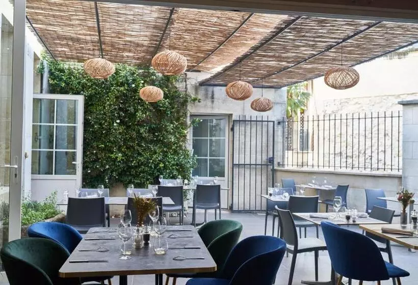 هتل Logis Hôtel De La Tour