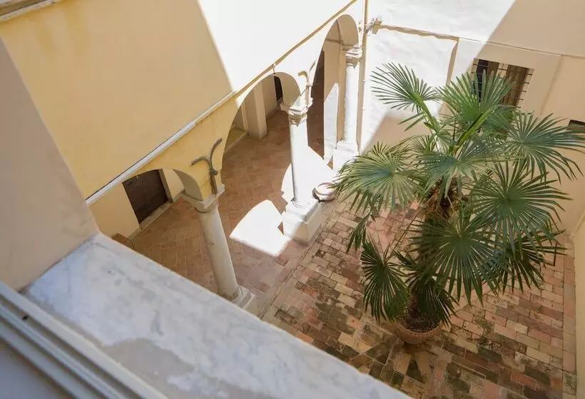 هتل Palazzo Rotati