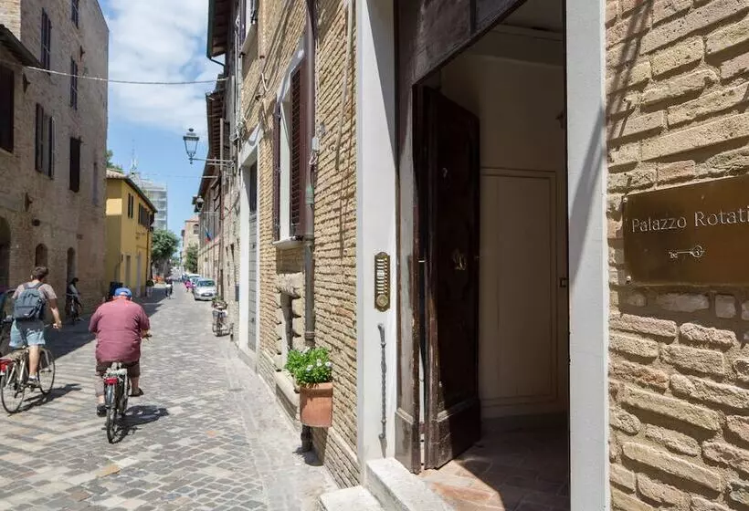 هتل Palazzo Rotati