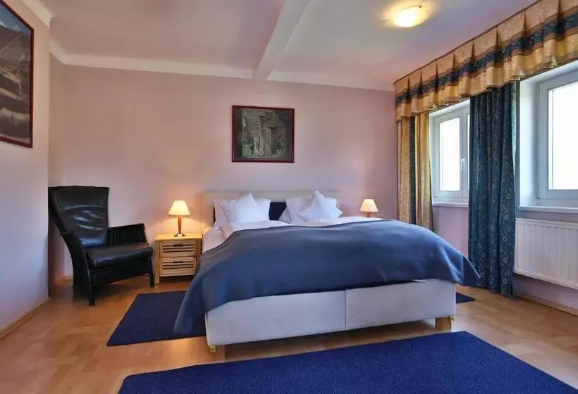 בית מלון כפרי Pension Rainbow