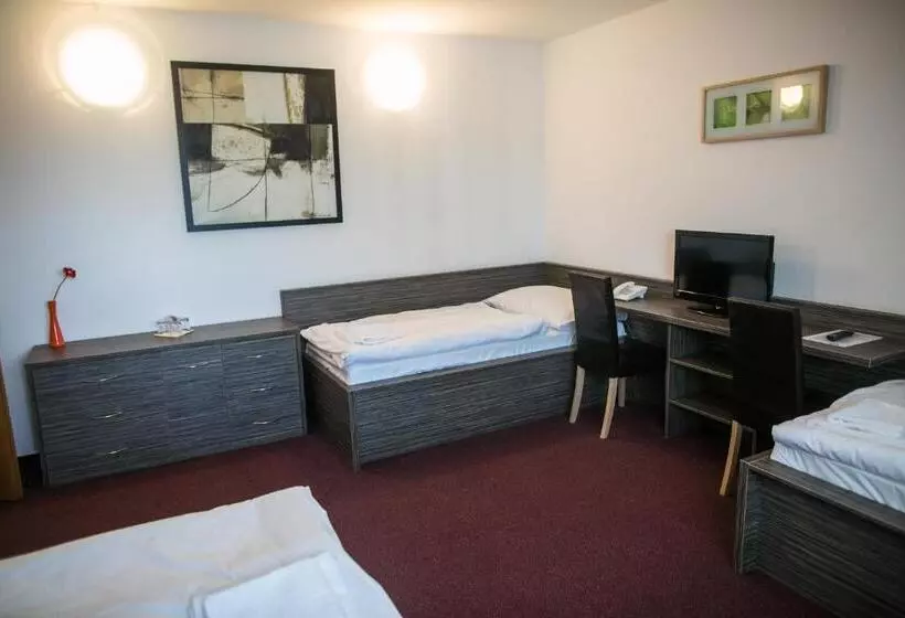 ホテル Rose Břeclav