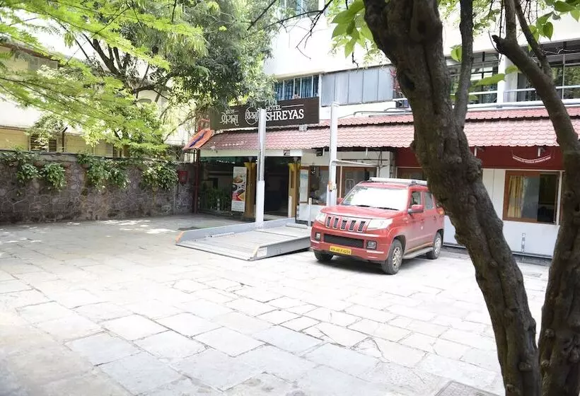 Hotel Shreyas