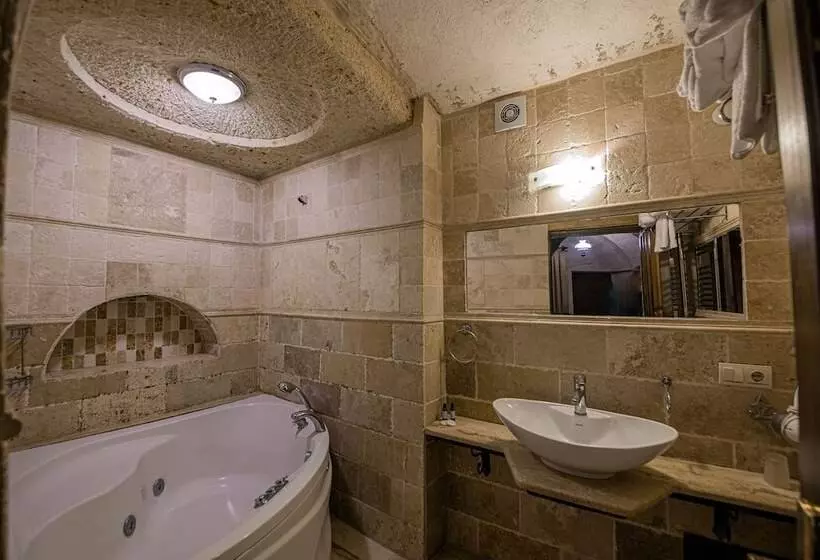 פנסיון Konak Bezirhane Cave Otel