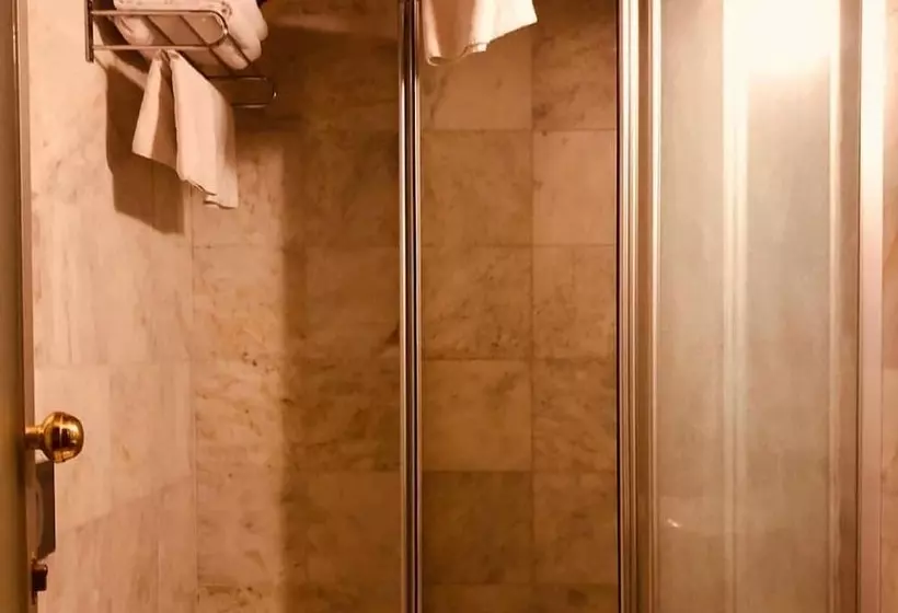 פנסיון Konak Bezirhane Cave Otel