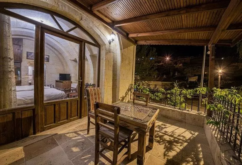 פנסיון Konak Bezirhane Cave Otel