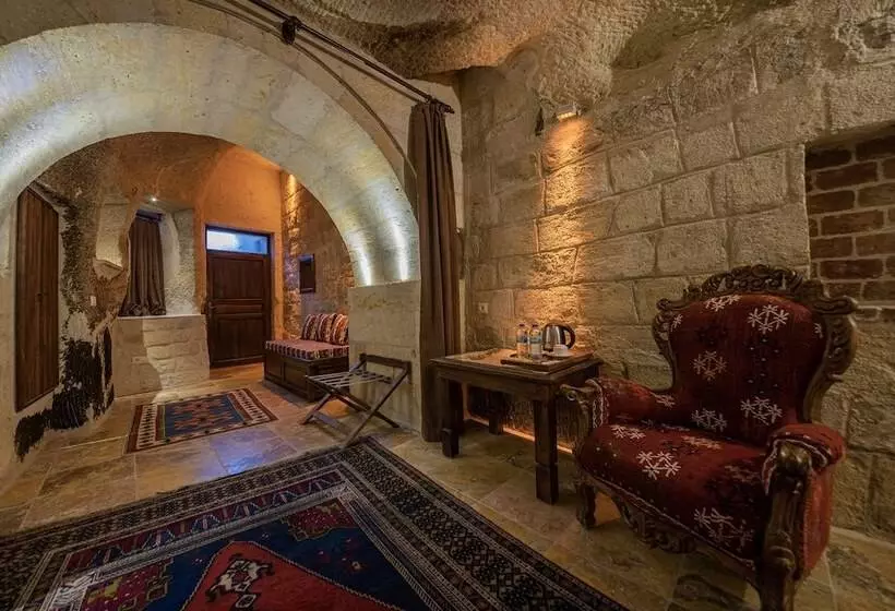 פנסיון Konak Bezirhane Cave Otel