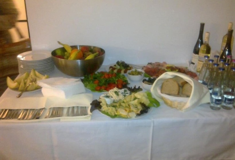 膳宿费 Penzion U Zvonu