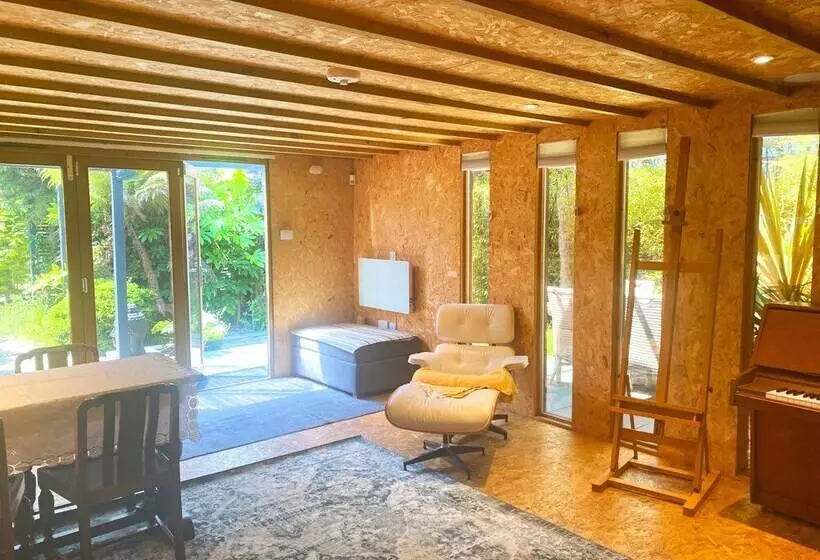 Zen Garden Cottage   Patio & Parking By The Bay