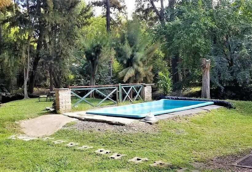 Casa Con Pileta Al Borde Del Rio