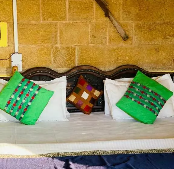 ペンション Saffron Guest House