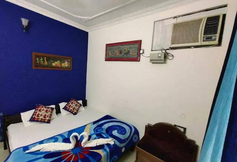 ホテル Haveli Taragarh Palace