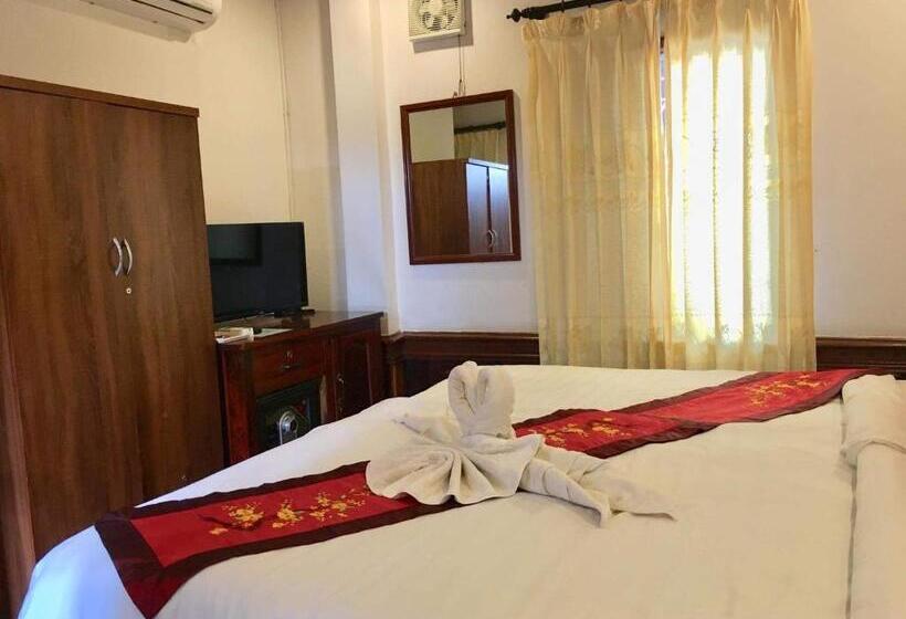 هتل Villay Vanh Place House