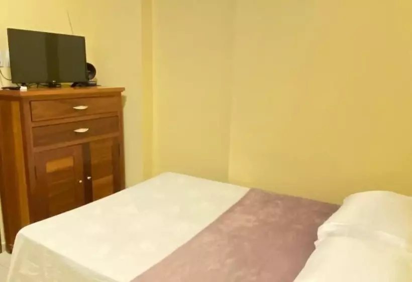 Pesquise Hostel & Viagens