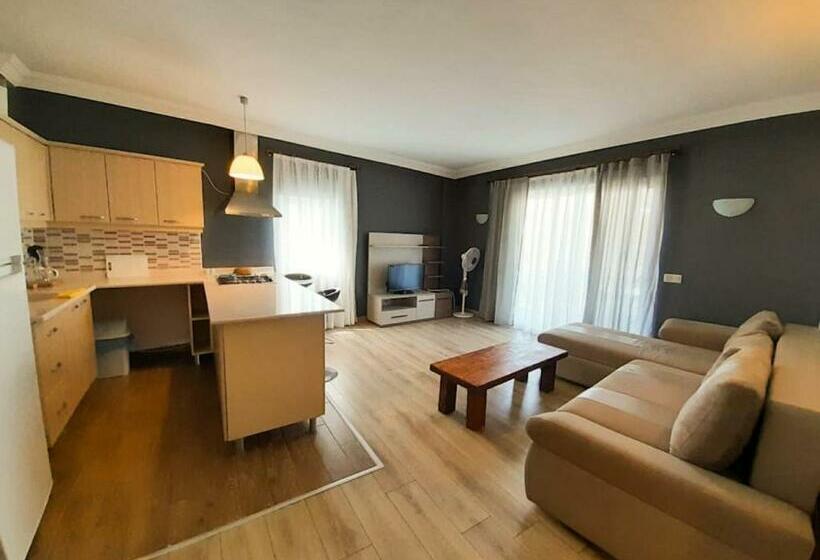 Cozy Flat With Balcony And Partial Sea View Near Beach In Bozburun