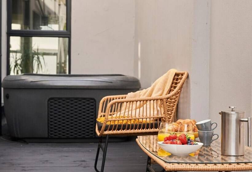 Greenswood House Bohemian Victorian Family Home With Hot Tub Close To Harbour