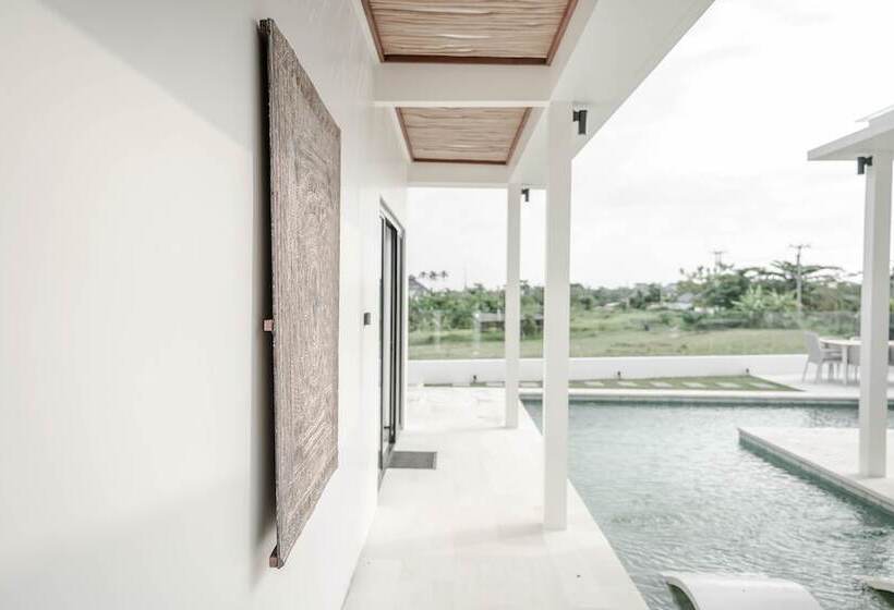 Kayu Kembar Deluxe Villa