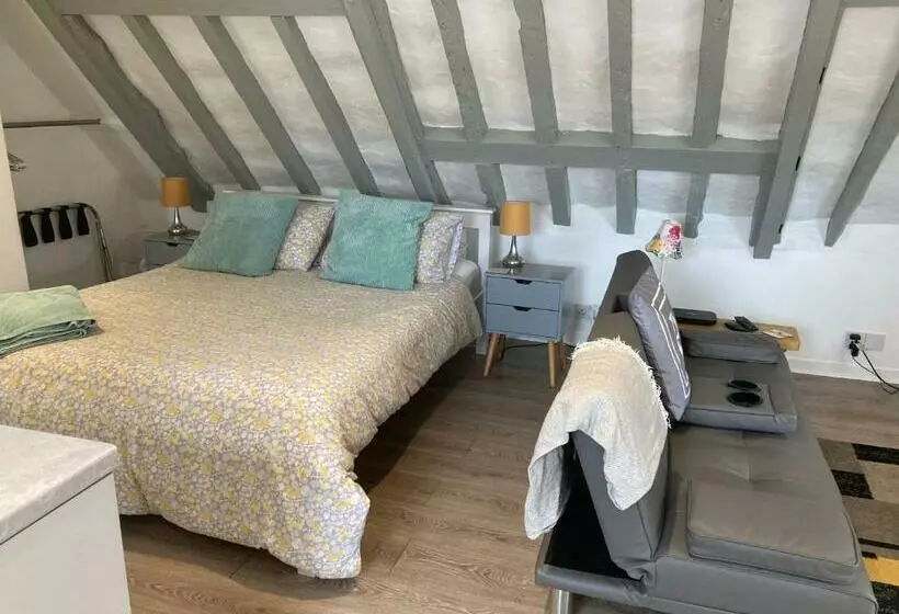 Rother   Studio In Rye   Location,location,location !!!