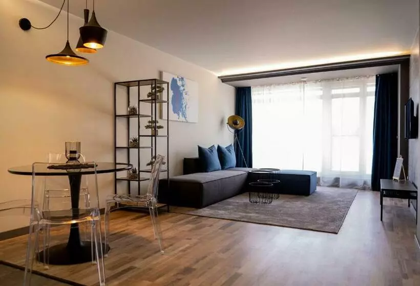 City Art Luxury Living Free Parking