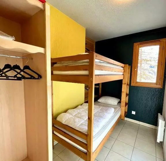 Centre Station 1800   Dernier étage Rénové   2 Chambres 6 Personnes   Skis Aux Pieds