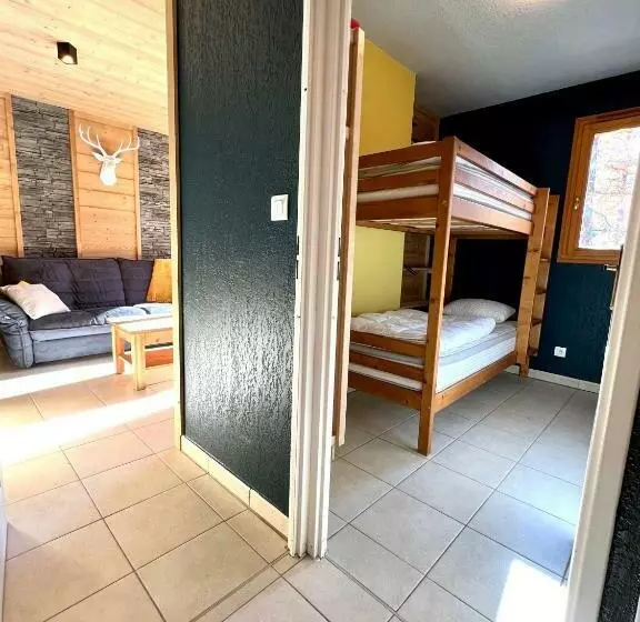 Centre Station 1800   Dernier étage Rénové   2 Chambres 6 Personnes   Skis Aux Pieds