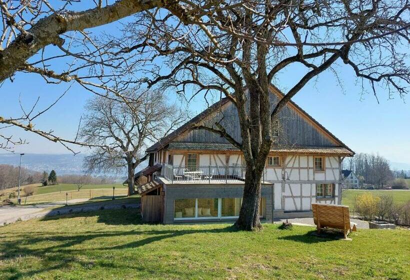 Historisches Doppel Riegelbauernhaus