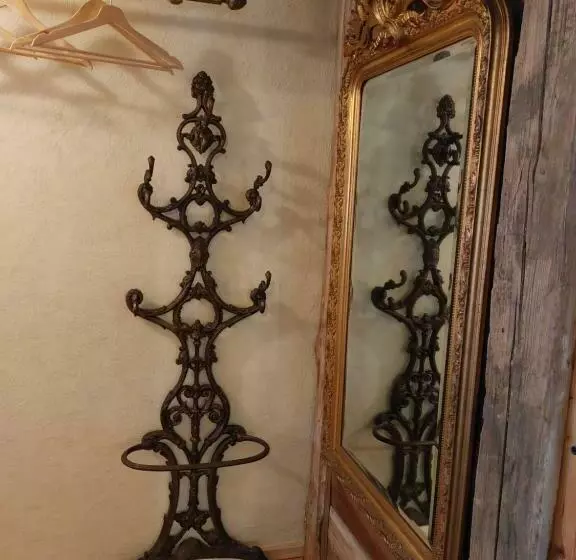 Historisches Doppel   Riegelbauernhaus