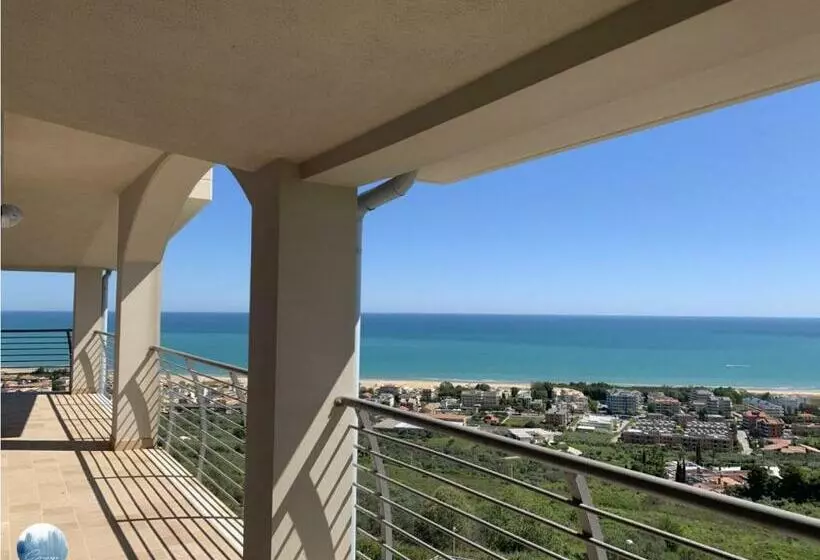 Seascape Apartment With Breath Taking View