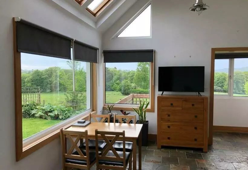 The Cottage, Near Glasgow Milngavie