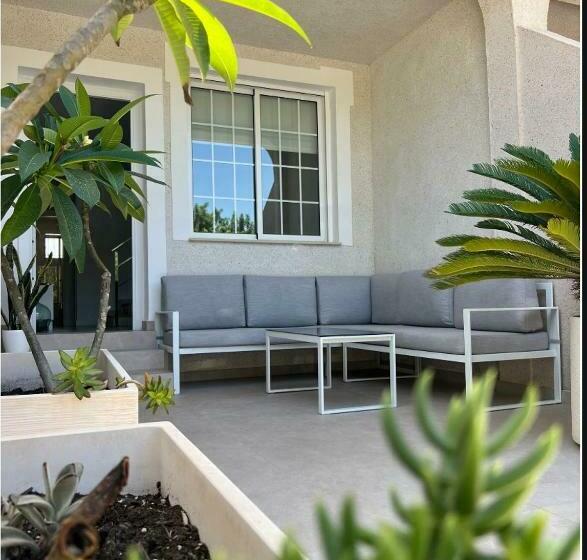 Bonito Adosado Con Piscina A 200 M De La Playa