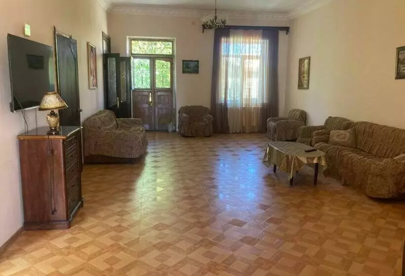 Guest House In The Center Of Gyumri