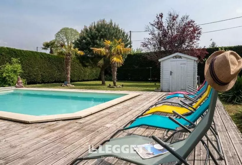 Beautiful Louisiana Villa Sleeps 6 With Pool