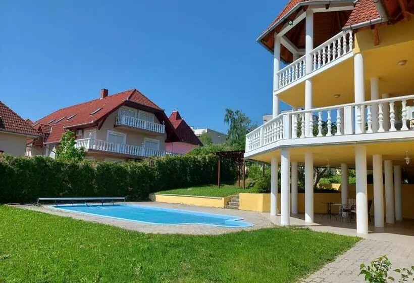 Villa Laar