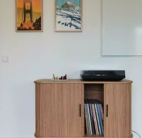 10. Floor Apartment Near City Center