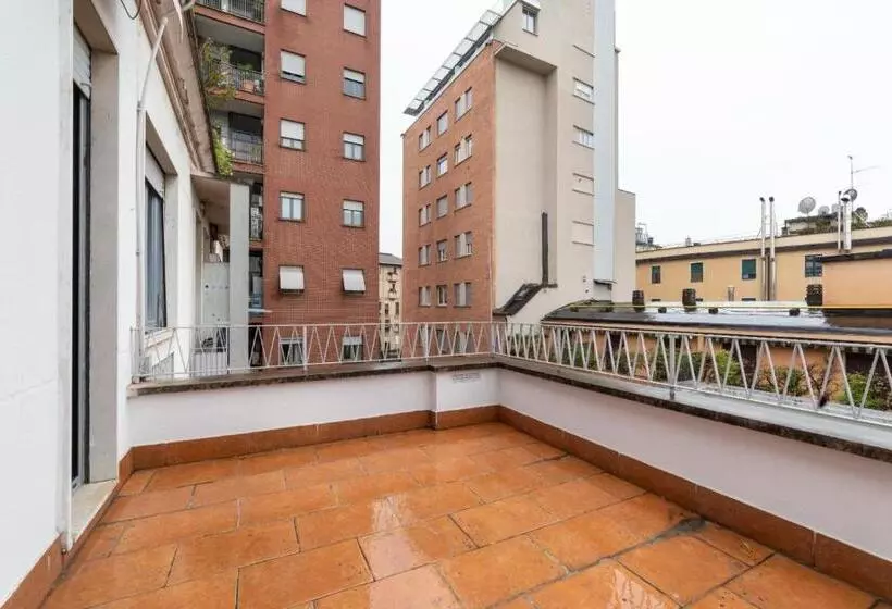 Sant Ambrogio Bright Apartment With Terrace