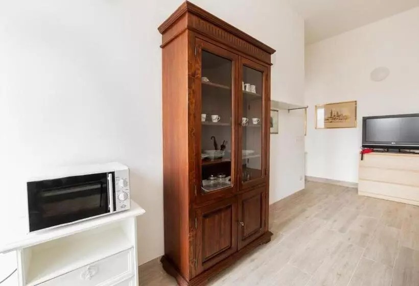 Sant Ambrogio Bright Apartment With Terrace