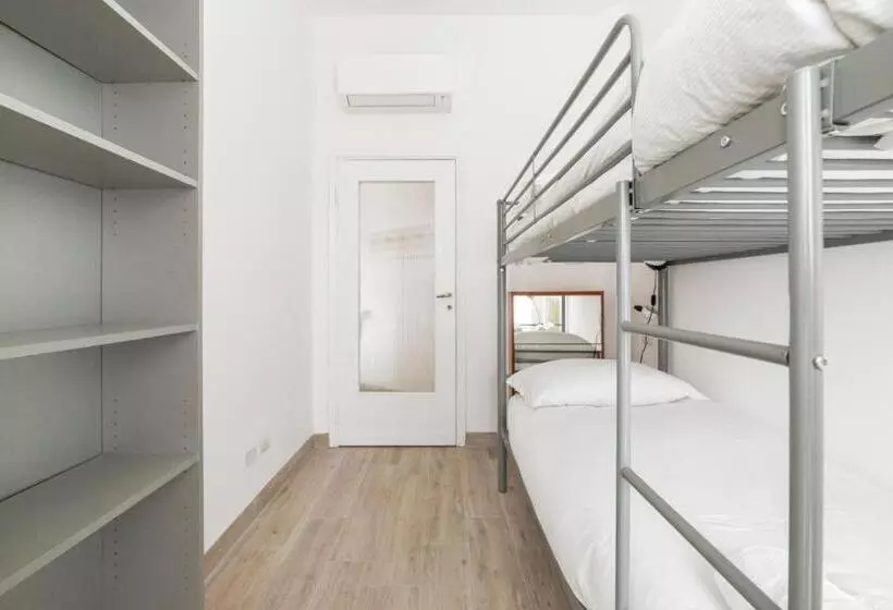 Sant Ambrogio Bright Apartment With Terrace