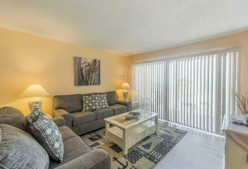 #208 Beach Place Condos