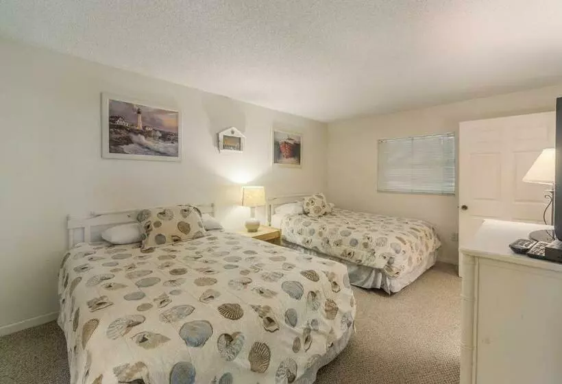 #208 Beach Place Condos