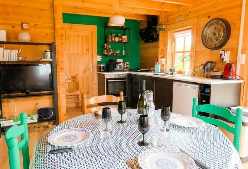 Paisible Et Insolite Chalet Pour 4 Personnes A Penmarch