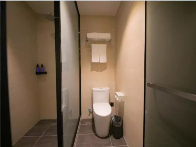 Отель Hanting Premium Zhenjiang Dashikou