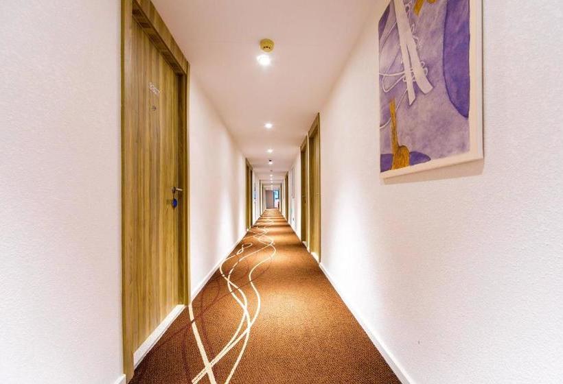 Отель Hanting Premium Zhenjiang Dashikou