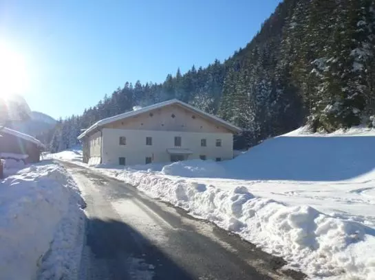 ホテル Doserhaus In Europäischer Burgenwelt Ehrenberg