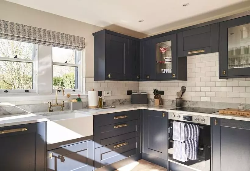 Joivy The South Lodge At Balcarres